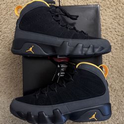 Size 10 (Worn once, comes with original box) - Air jordan 9 retro Dark charcoal university gold 