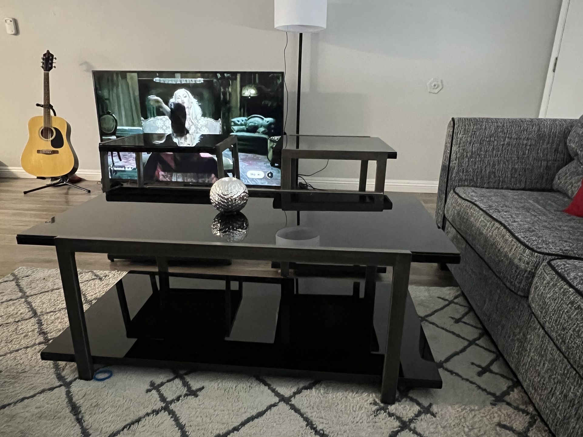 Coffee Table with (2) End Tables