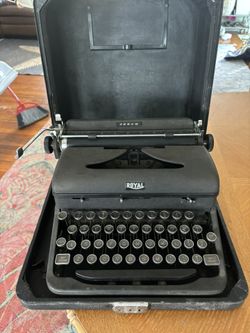 Vintage Royal Typewriter