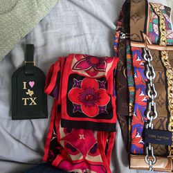 Authentic Louis Vuitton Bandeau And Luggage Tag for Sale in