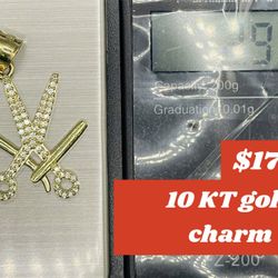 10 KT Gold Charm