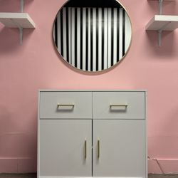 1Set Of Beauty Salon Styling Station With Round Mirror (NEED GONE ASAP) (PICKUP ONLY)