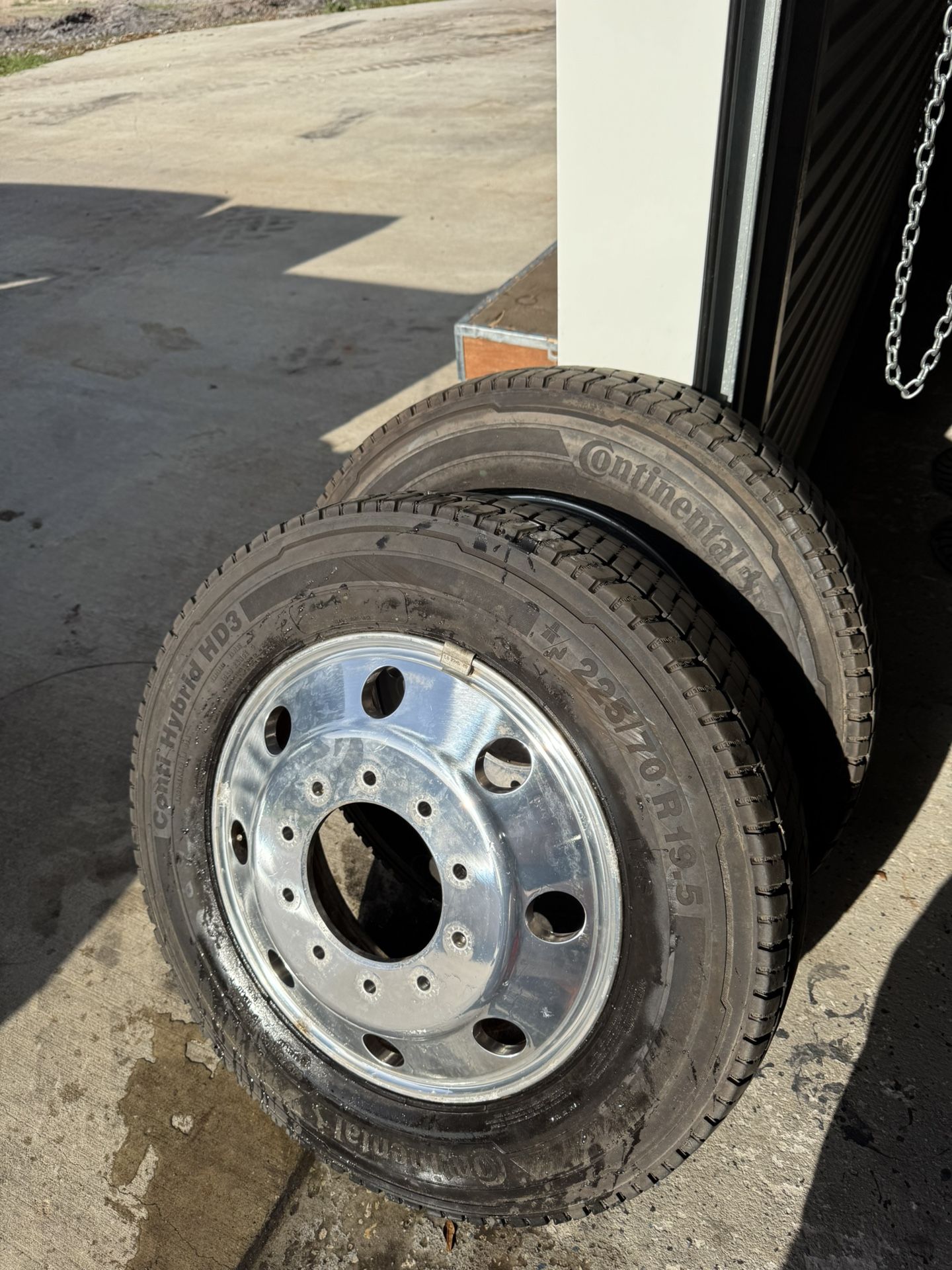 2020 F450 19.5 Stock Rims And Tires