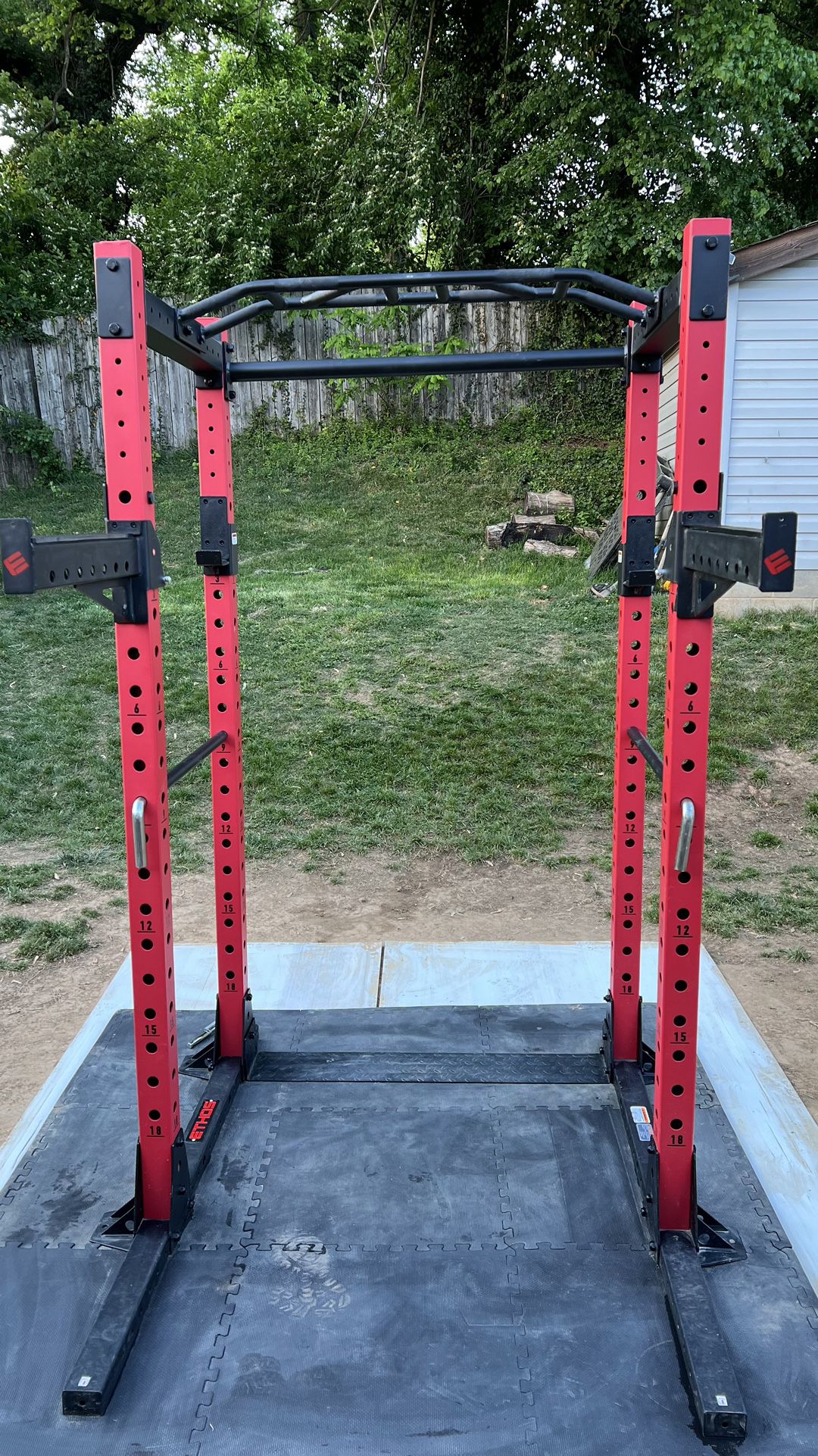 RED POWER RACK, EXCELLENT CONDITION.