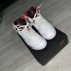 Retro 5 Size 8 