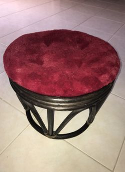 Papasan foot stool