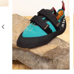 Rock Climbing Shoes Plus Chalk Bag - Anasazi LV Womens, Size 7