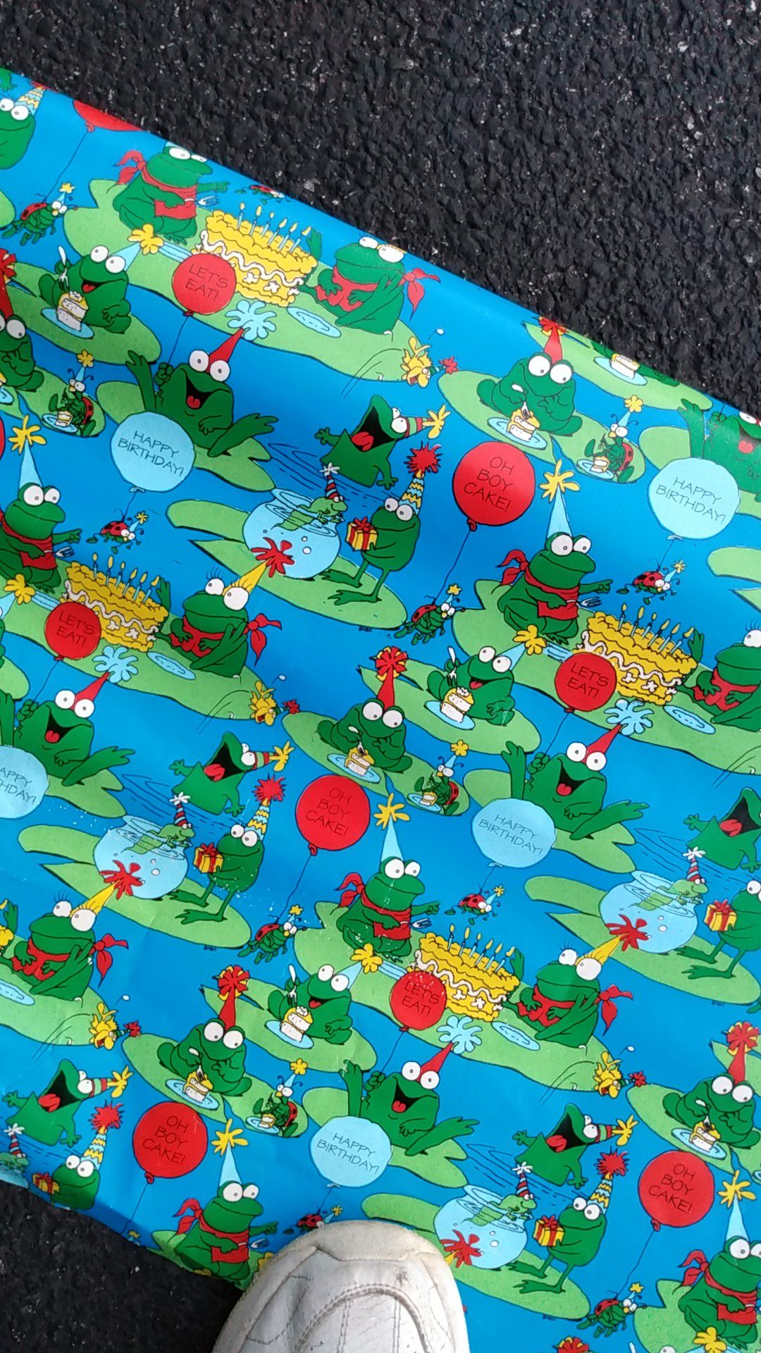 Big role of birthday wrapping paper