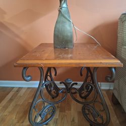 NEED GONE ASAP!!!! Beautiful End Table 