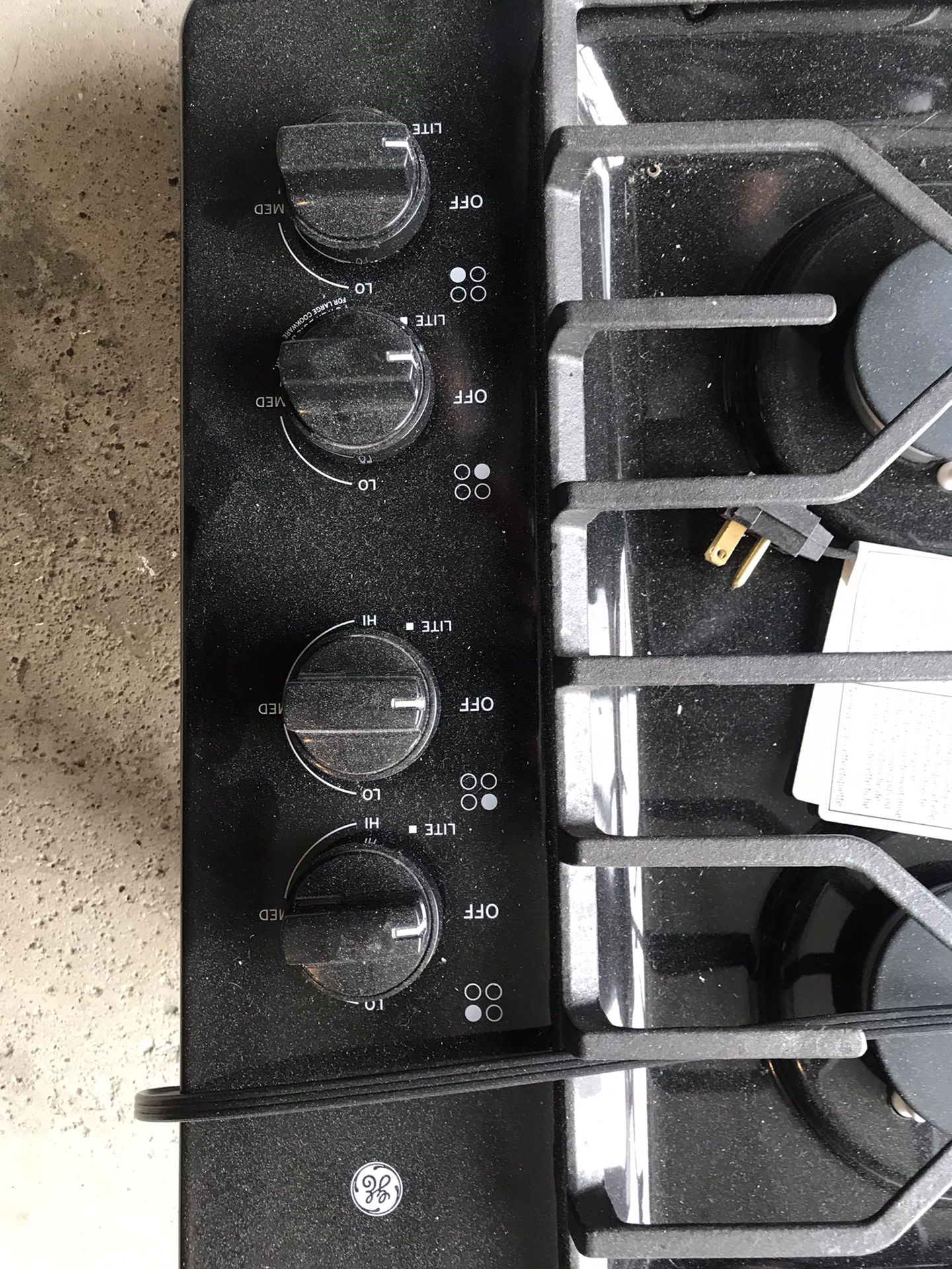 30” GE gas range stove top