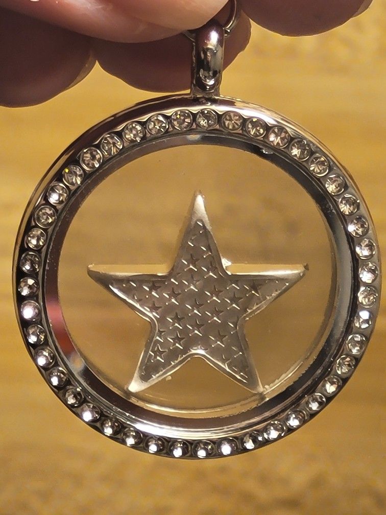 .999 Fine Silver Star Pendant [30mm] 