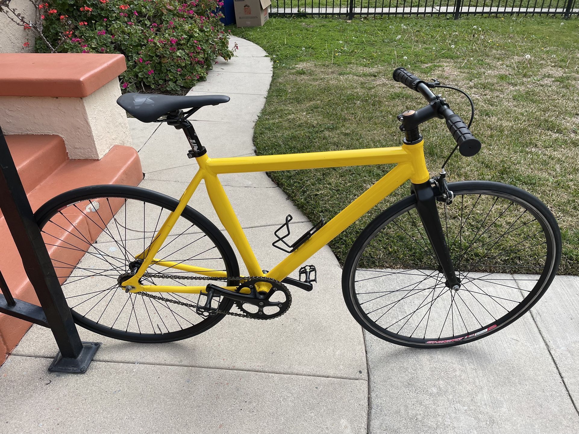 Throne Cycles Phantom 25" Single Speed Aluminum Fixed Gear Bike for