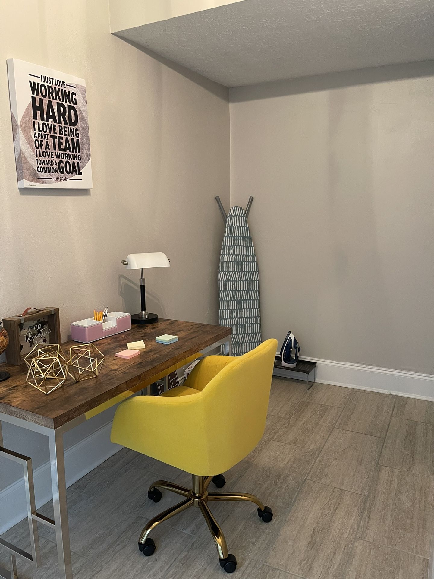 Sued Computer Chair