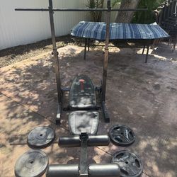 Workout 🏋️ bench +100lbs of weights (I have more weights at $1 a pound )