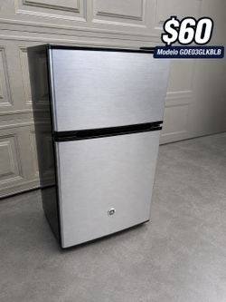 GE Double-Door Compact Refrigerator