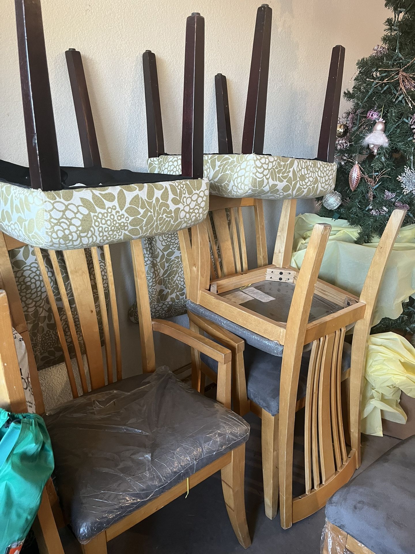 4 Modern Beech Wood Side Chairs with 2 Arm Chairs