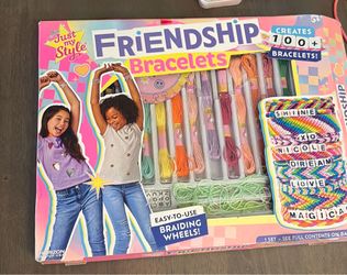 Girl’s Friendship Bracelets