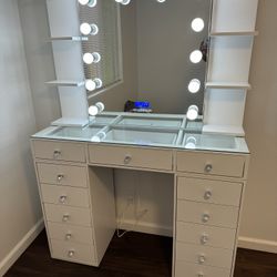Bluetooth Makeup Vainty With Glass Top