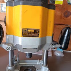 Dewalt variable speed plunge router