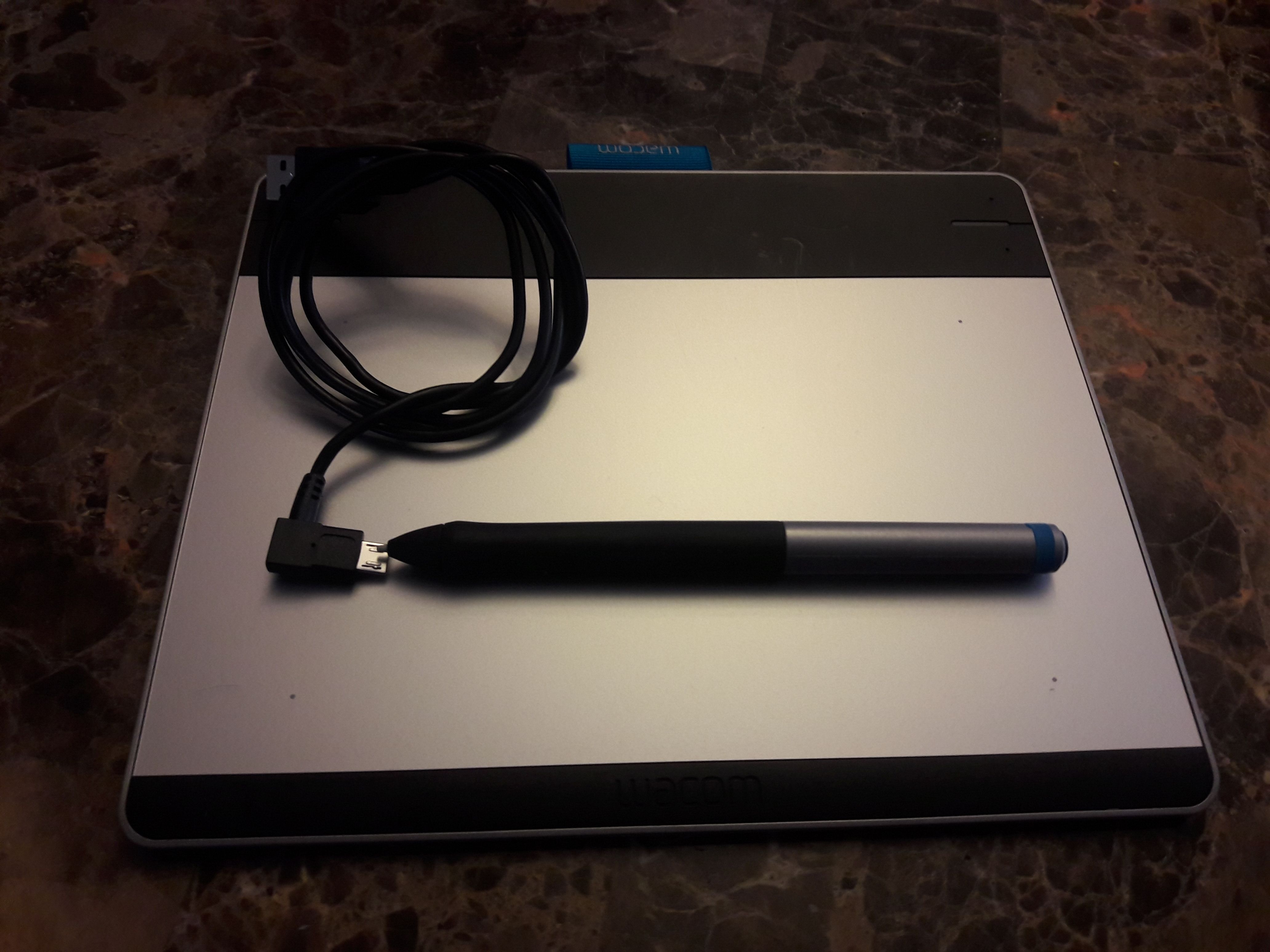 Wacom Intuos Pen Silver Small Tablet (used but great condition) CTL480