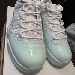 Women’s Jordan 11’s