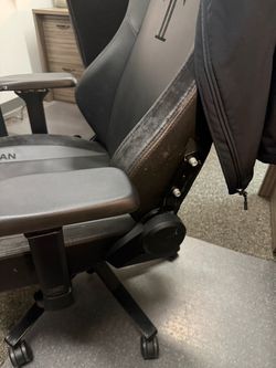 Secret lab chair