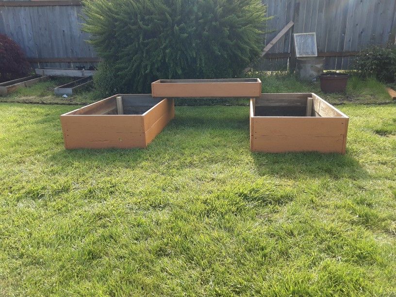 Cedar Vegetable  Grow Boxes  Set Of 3