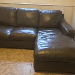 LEATHER SECTIONAL SOFA WITH CHAISE