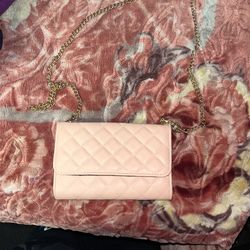 Cute Baby Pink Chain Purse 10$ Firm Never Used 