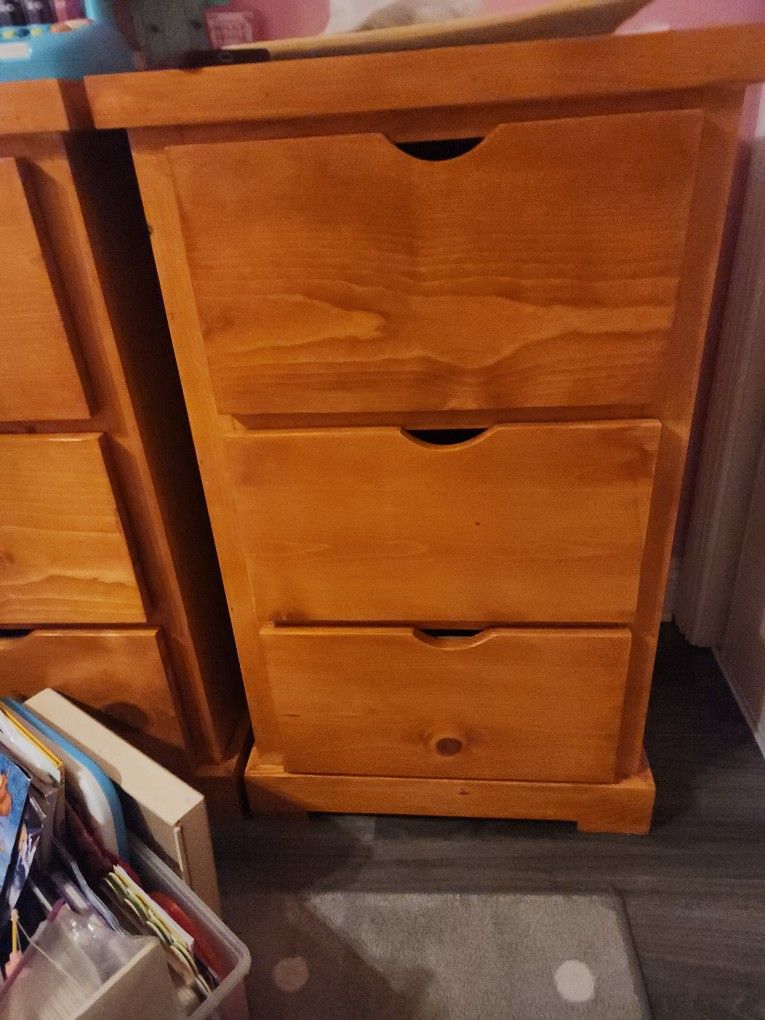 2 Cómodas Nuevas!!!!