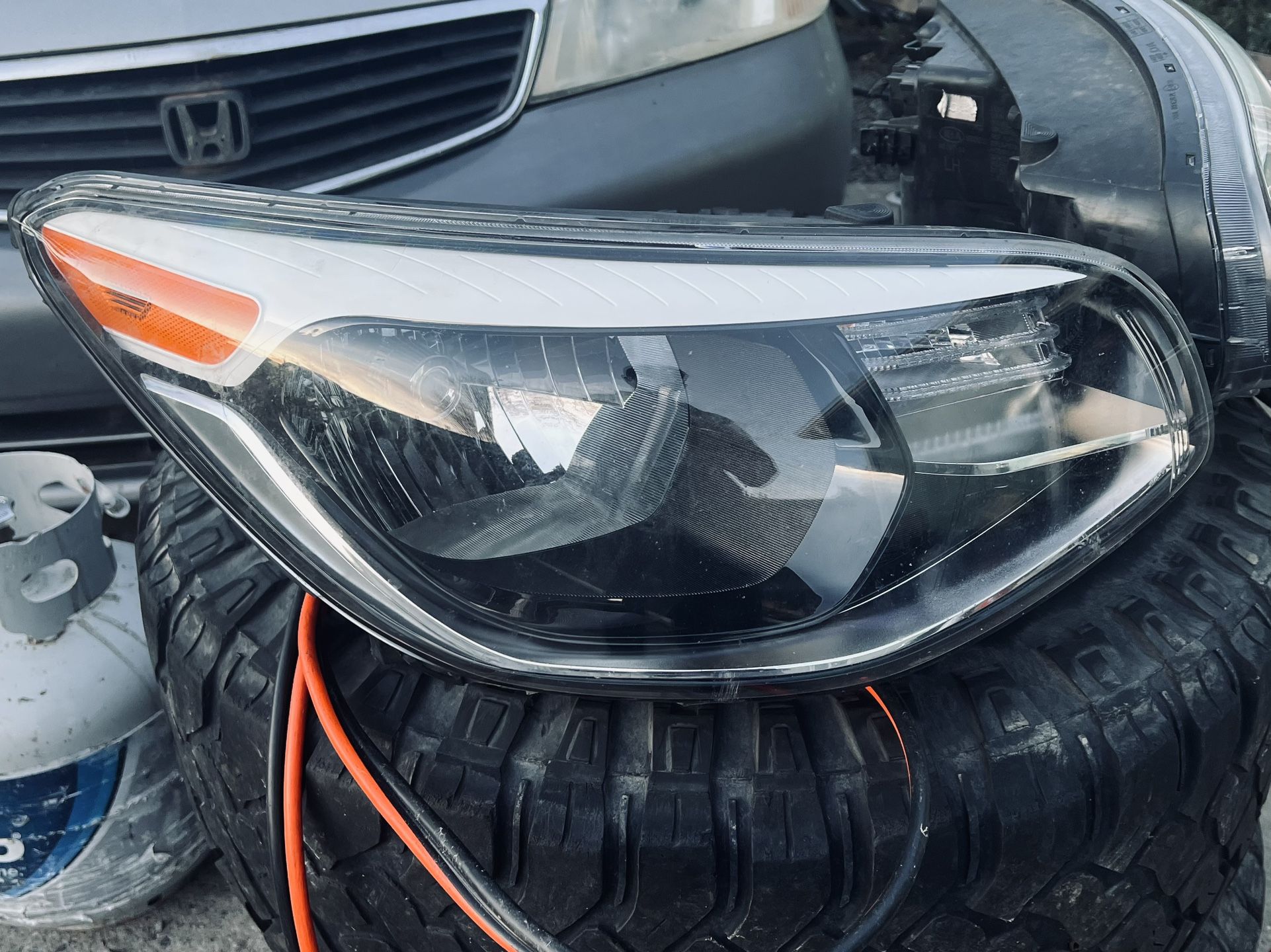 2015 Kia Soul Headlight Assembly