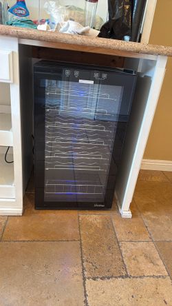 Vinotempo Wine Refrigerator