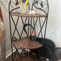 Foldable side book and picture shelf