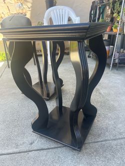 2 matching accent tables