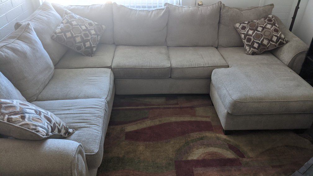 Sectional Sofa With Chaise Lounge