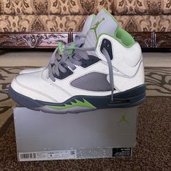 Jordan 5 grean bean size 9