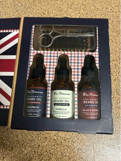 Ben  Sherman five piece set brand, new come and brush and scissors