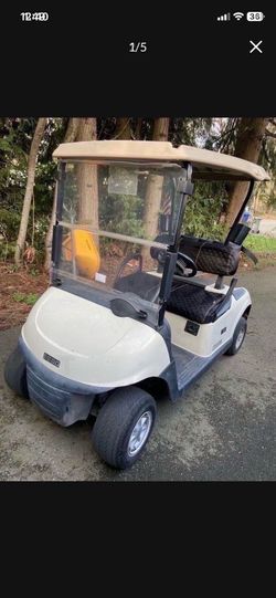 LOW PRICE MOVING- 2018 ELECTRIC GOLF CART