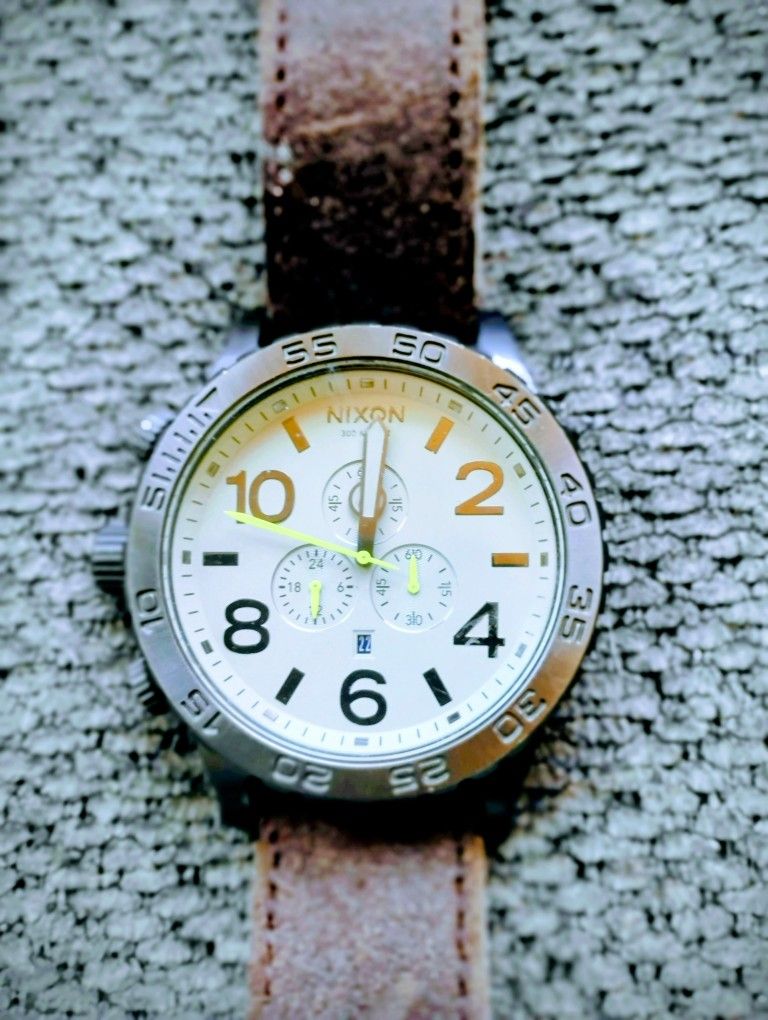 Nixon Men's 51-30 Chrono Analogue Quartz Watch A124-2388 Leather Strap 51mm Dial