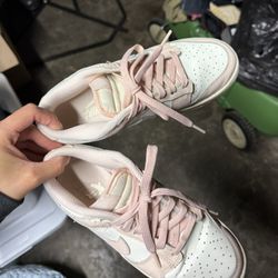 Women’s Nike Dunk