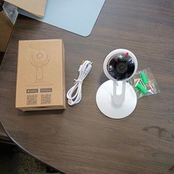 Home security camera with 2 cameras