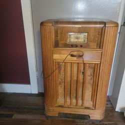 Radio With Turn Table