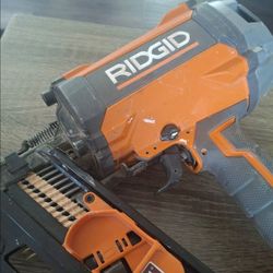 Pneumatic 21-Degree 3-1/2 in. Round Head Framing Nailer