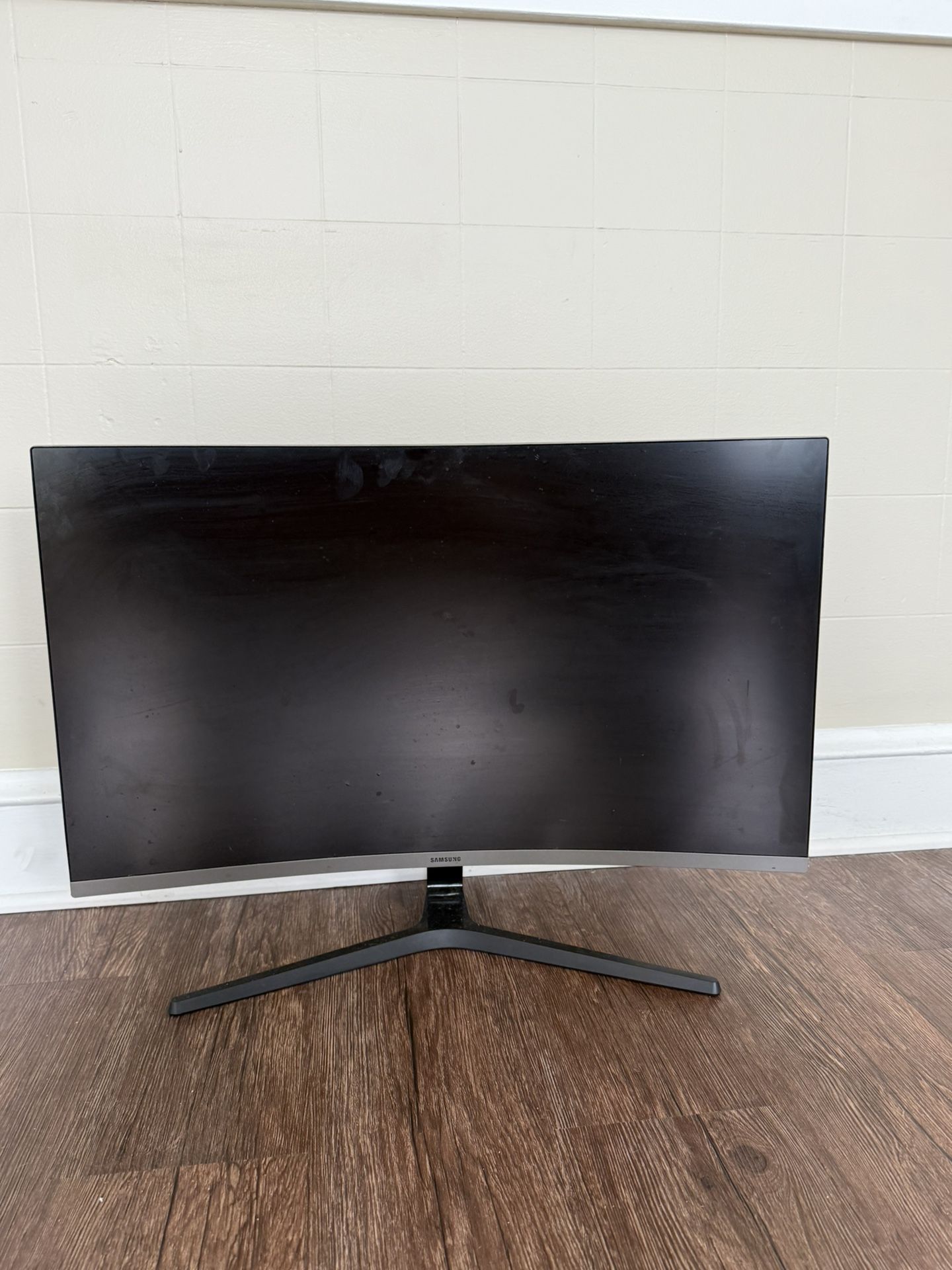 27in Samsung Curved Monitor