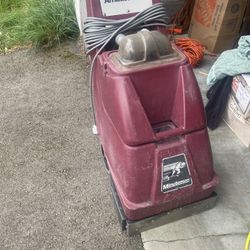 Minuteman Ambassador Carpet Extractor 