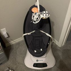 4moms MamaRoo 4