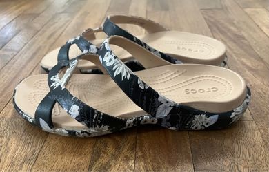 Crocs & Old Navy Sandals