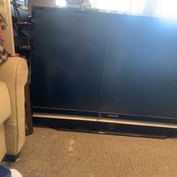 Samsung Giant Screen TV 