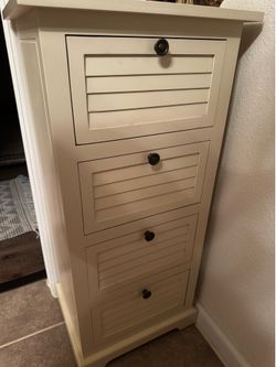 Storage shelf