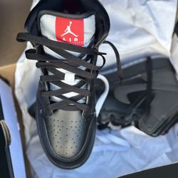 Brand New Air Jordan  1 Mid